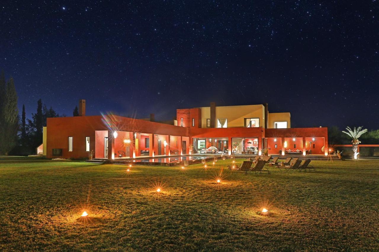 Hotel Dar Noujoum Ait Bou Zguia Esterno foto