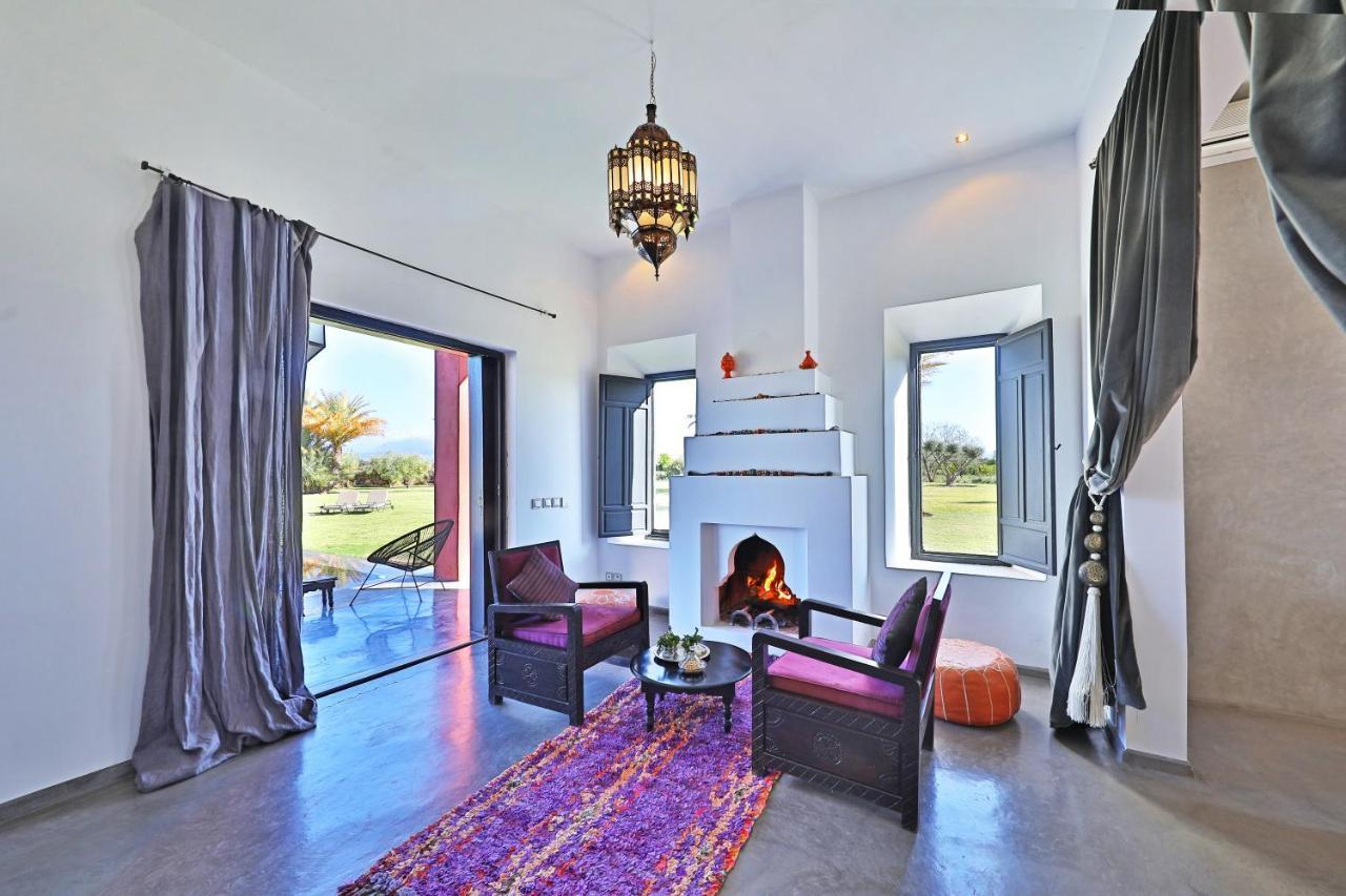Hotel Dar Noujoum Ait Bou Zguia Esterno foto