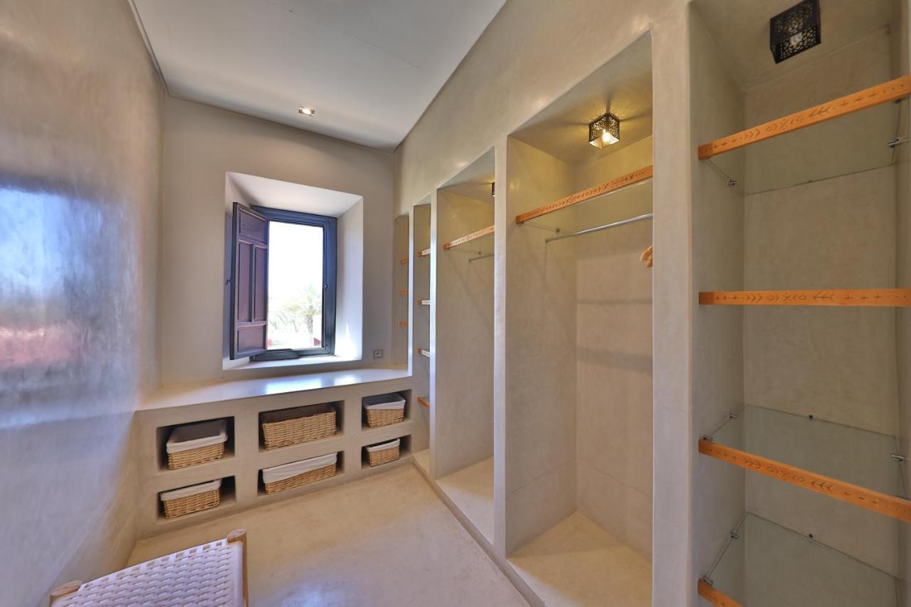 Hotel Dar Noujoum Ait Bou Zguia Esterno foto