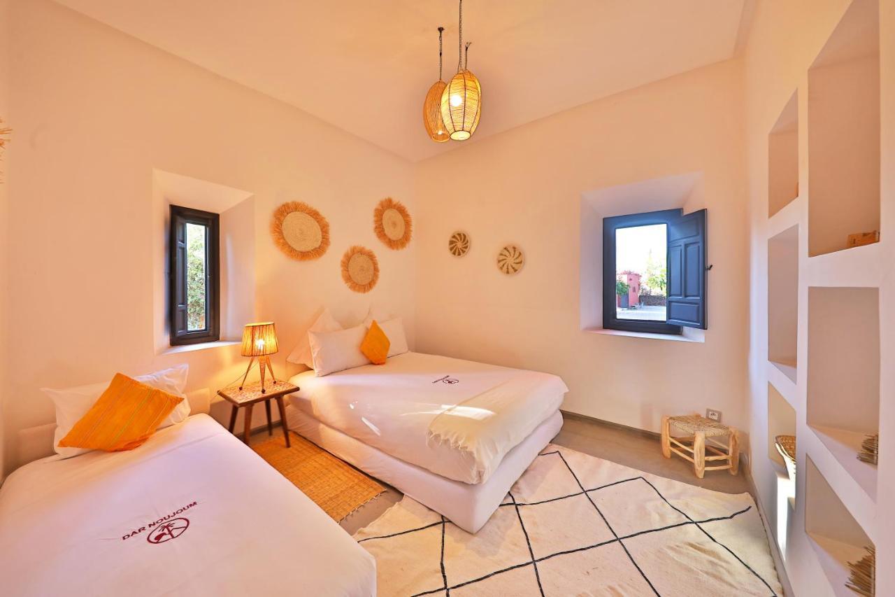 Hotel Dar Noujoum Ait Bou Zguia Esterno foto