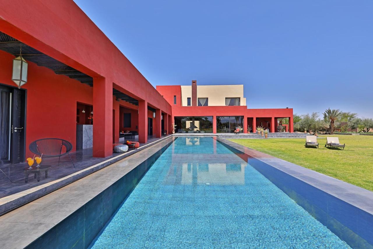 Hotel Dar Noujoum Ait Bou Zguia Esterno foto