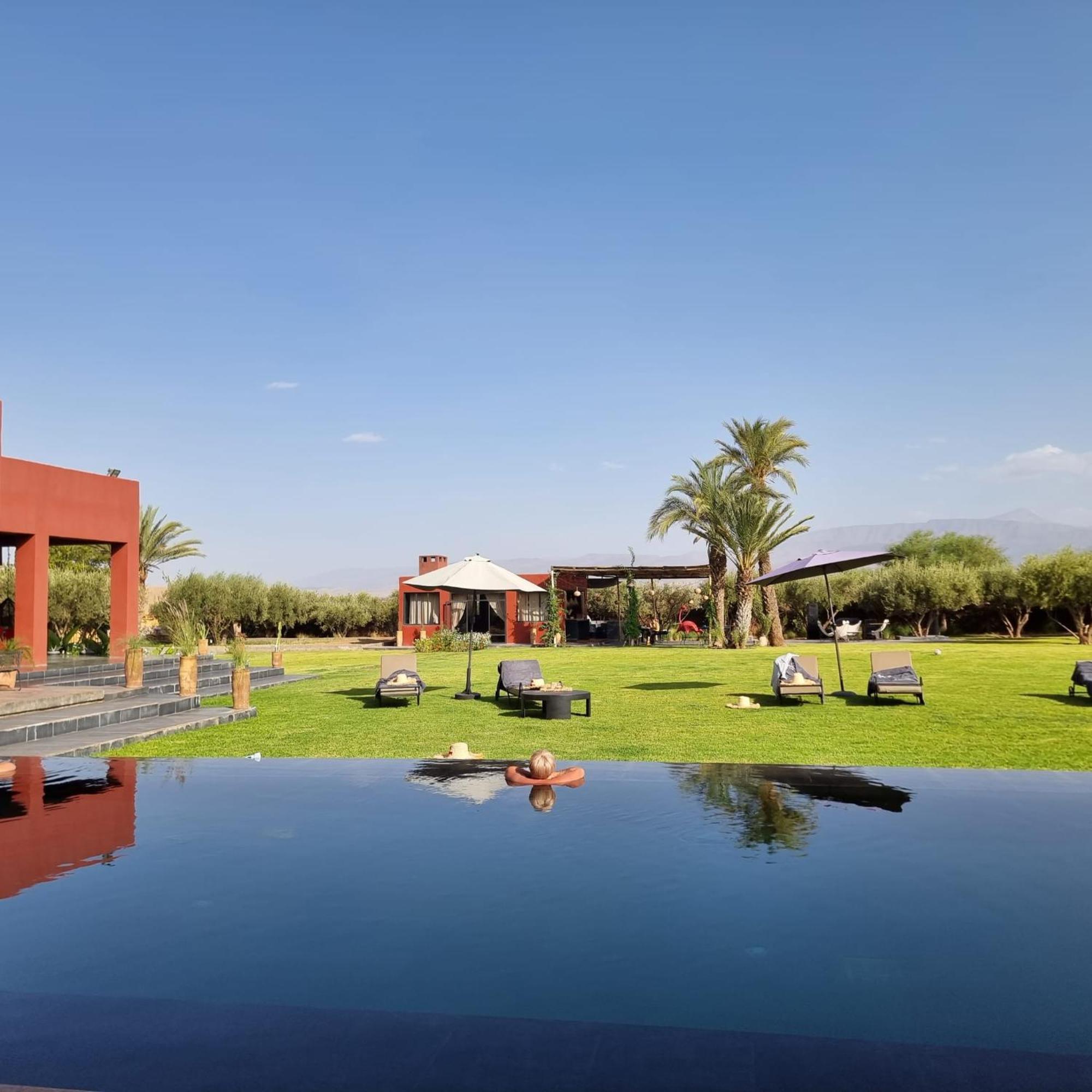 Hotel Dar Noujoum Ait Bou Zguia Esterno foto